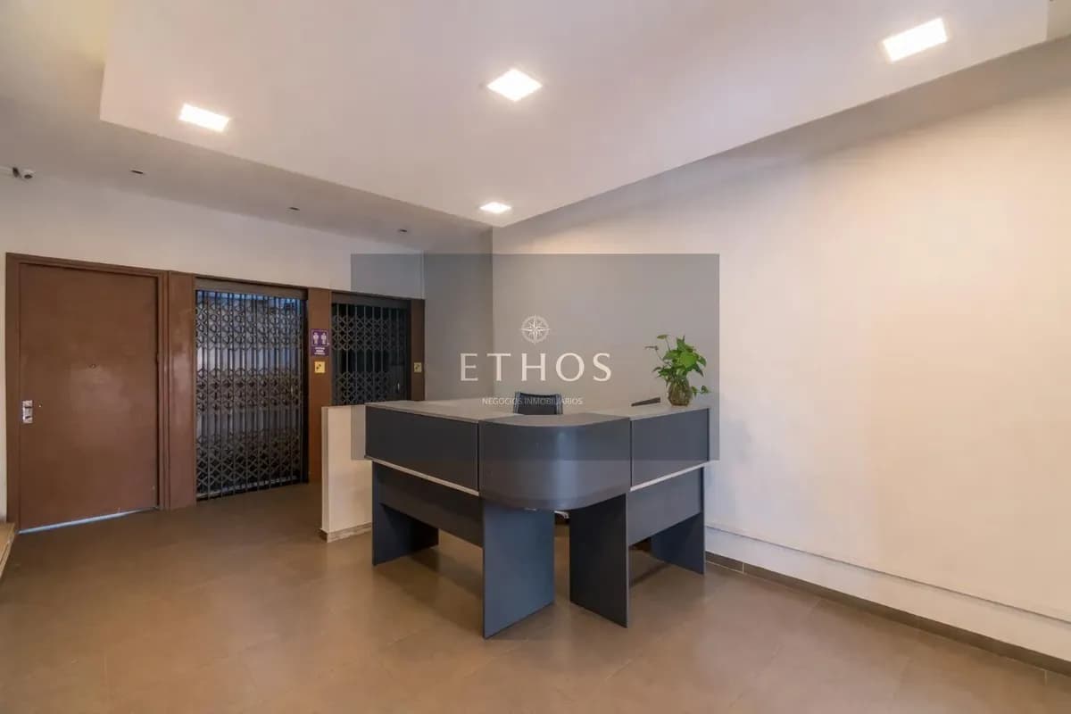 Oficina En Ciudad Vieja Venta / Alquiler — foto 2
