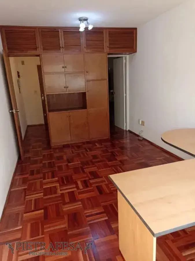 Oficina En Alquiler, 1baño, Amoblada. Centro. — foto 3