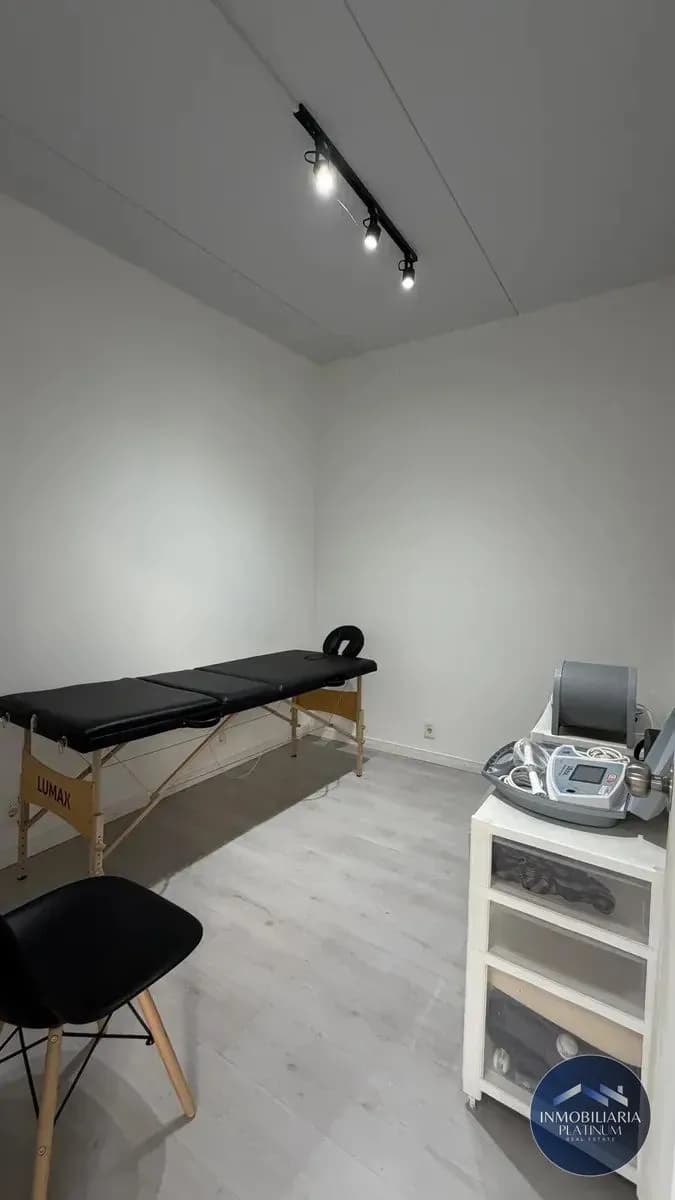 Alquiler Oficina Unión Con Cochera — foto 3