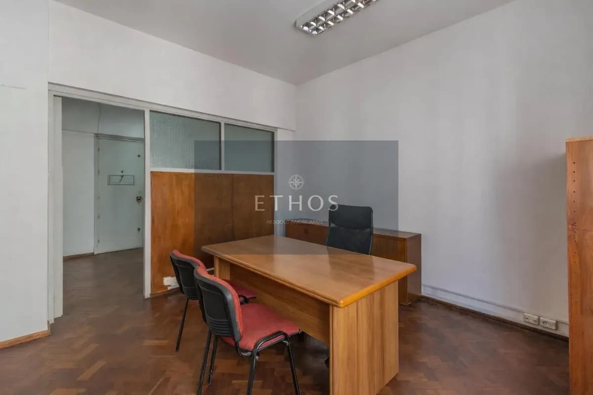 Oficina En Ciudad Vieja Venta / Alquiler — foto 3