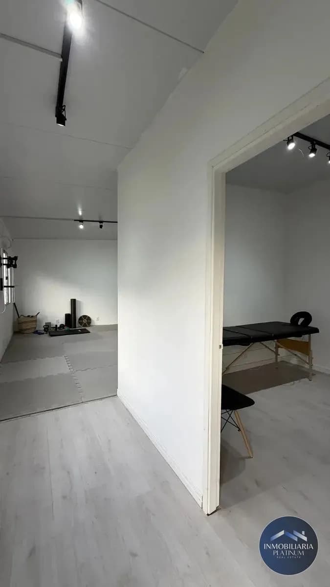 Alquiler Oficina Unión Con Cochera — foto 4