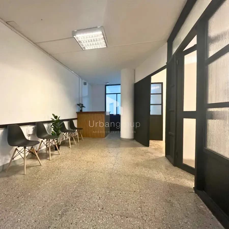 Oficinas En Alquiler Av. 18 De Julio — foto 3