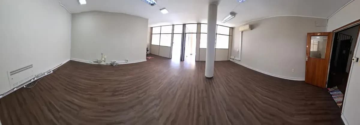 Se Alquila Preciosa Oficina En Zona Centro — foto 3