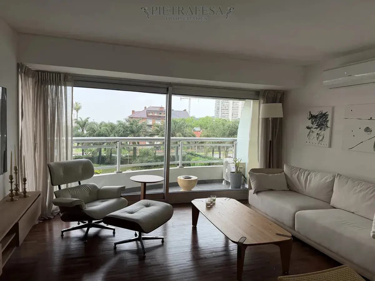 Apartamento En Alquiler, 3 Dormitorios, 2 Baños, Terraza, Garaje. Amueblado. Puertito Buceo.