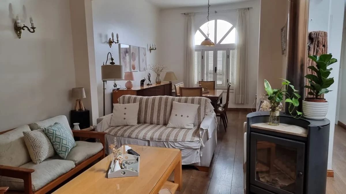 Venta Casa Reducto 3 Dormitorios, 2 Baños, Garaje