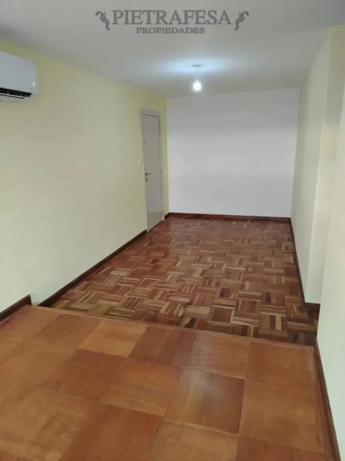 Apartamento En Alquiler, 2 Dormitorios, 1 Baño. Punta Carretas. — foto 1