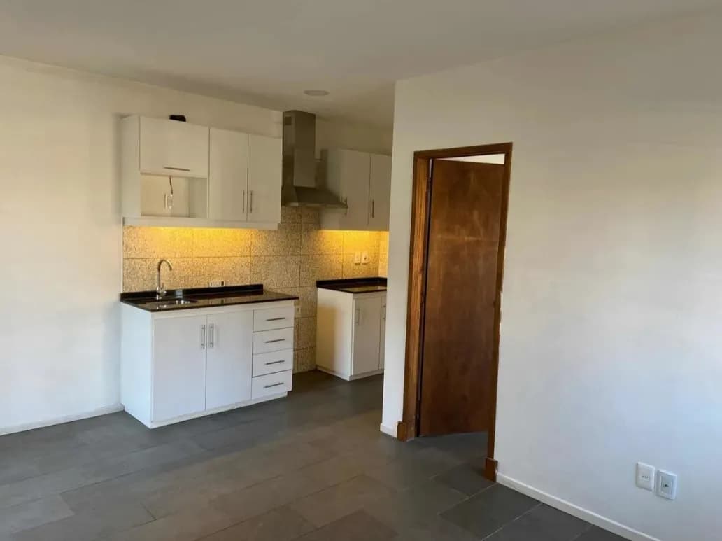 Alquiler Casa 1 Dormitorio Parque Batlle Con Cochera — foto 1