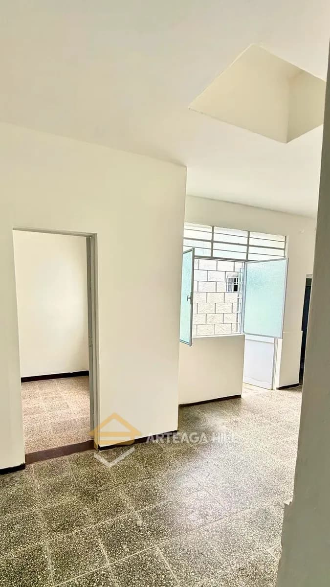 Alquiler | Apartamento 3 Dormitorios Reciclado En Planta Baja Sobre Av. 8 De Octubre Sin Gastos Comunes, Luminoso Y Seguro | Curva De Maroñas Frente A Intercambiador Belloni