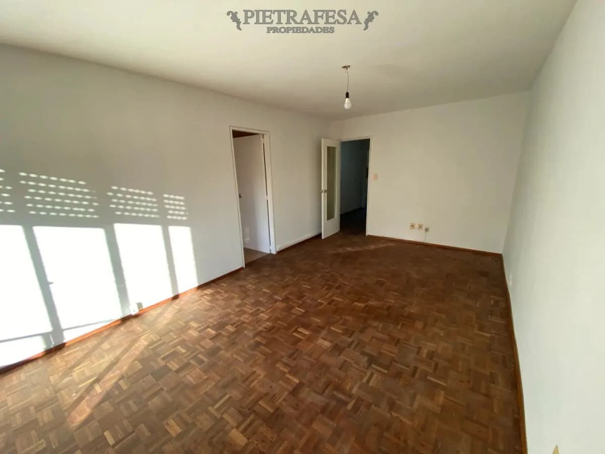 Apartamento En Alquiler, 2 Dormitorios, 1 Baño, Terraza. Cordón. — foto 1