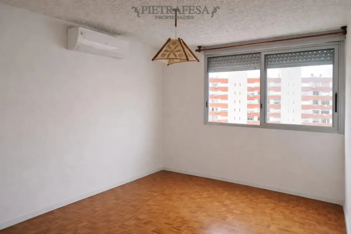 Apartamento En Alquiler, 3 Dormitorios, 1 Baño. Aires Puros