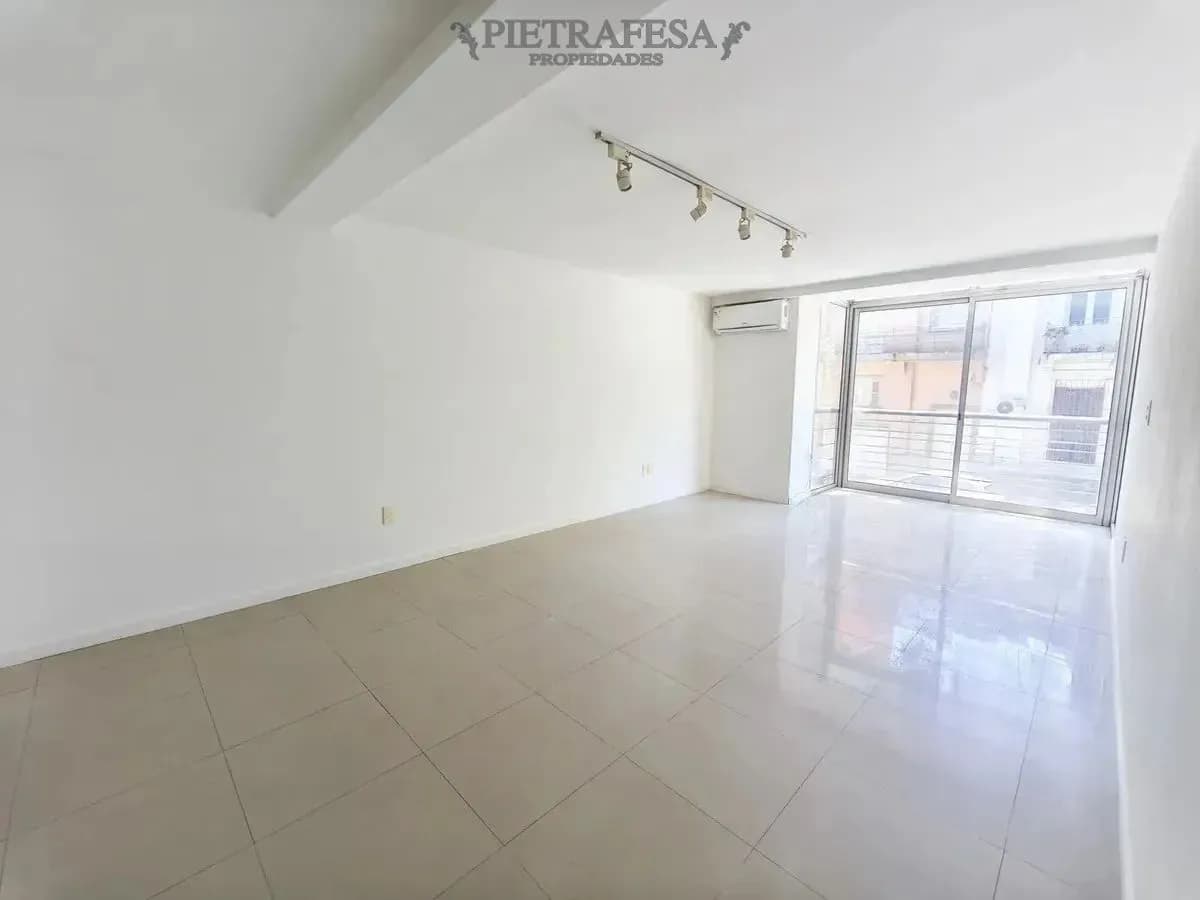 Monoambiente En Alquiler, 1 Baño. Pocitos. — foto 1