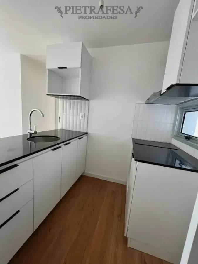 Apartamento En Alquiler, 1 Dormitorio, 1 Baño, Terraza. Centro. — foto 1