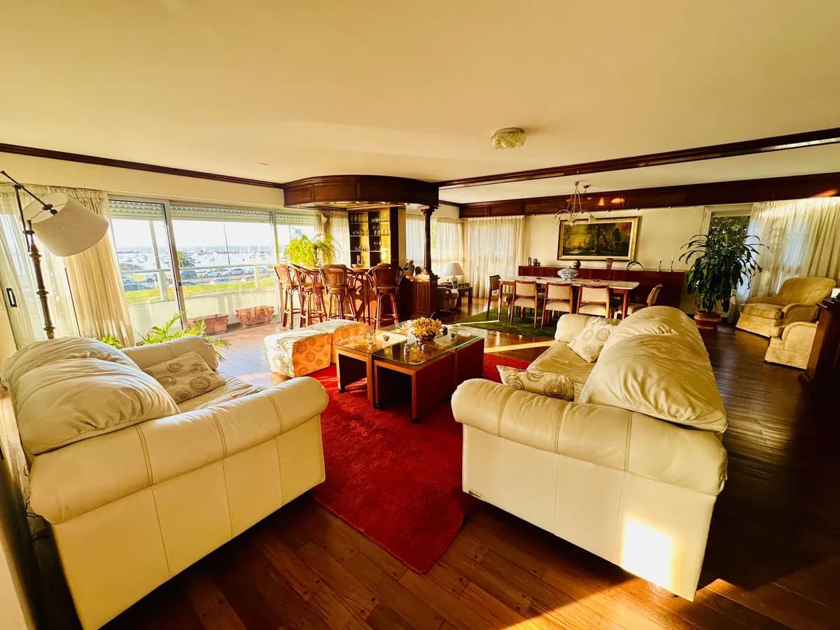 Alquiler Apartamento 3 Dormitorios Servicio 2 Garajes Puerto Buceo — foto 1
