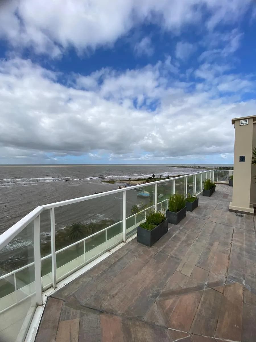 Alquiler Apartamento Monoambiente Amoblado Con Vista Al Mar En Punta Carretas — foto 1
