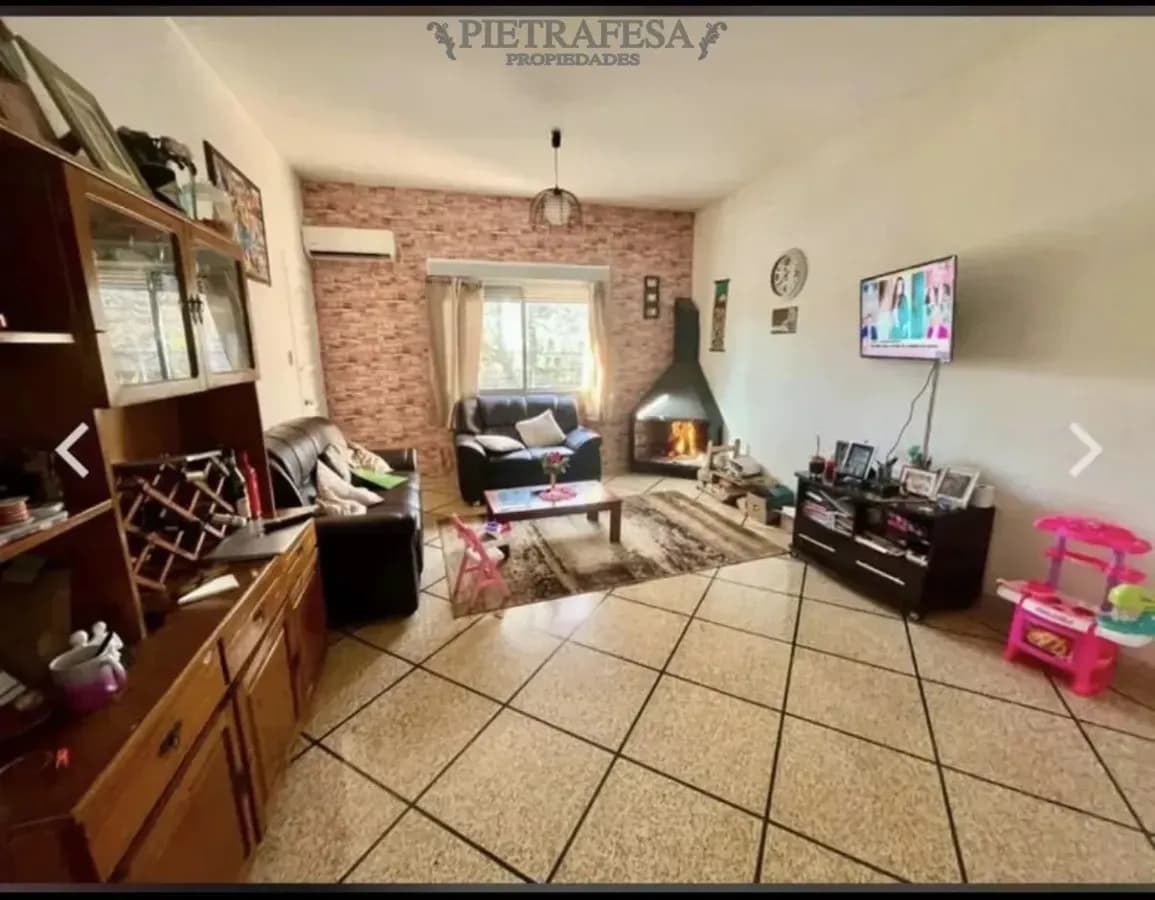 Casa En Alquiler, 3 Dormitorios, 1 Baño, Terraza. Malvin.