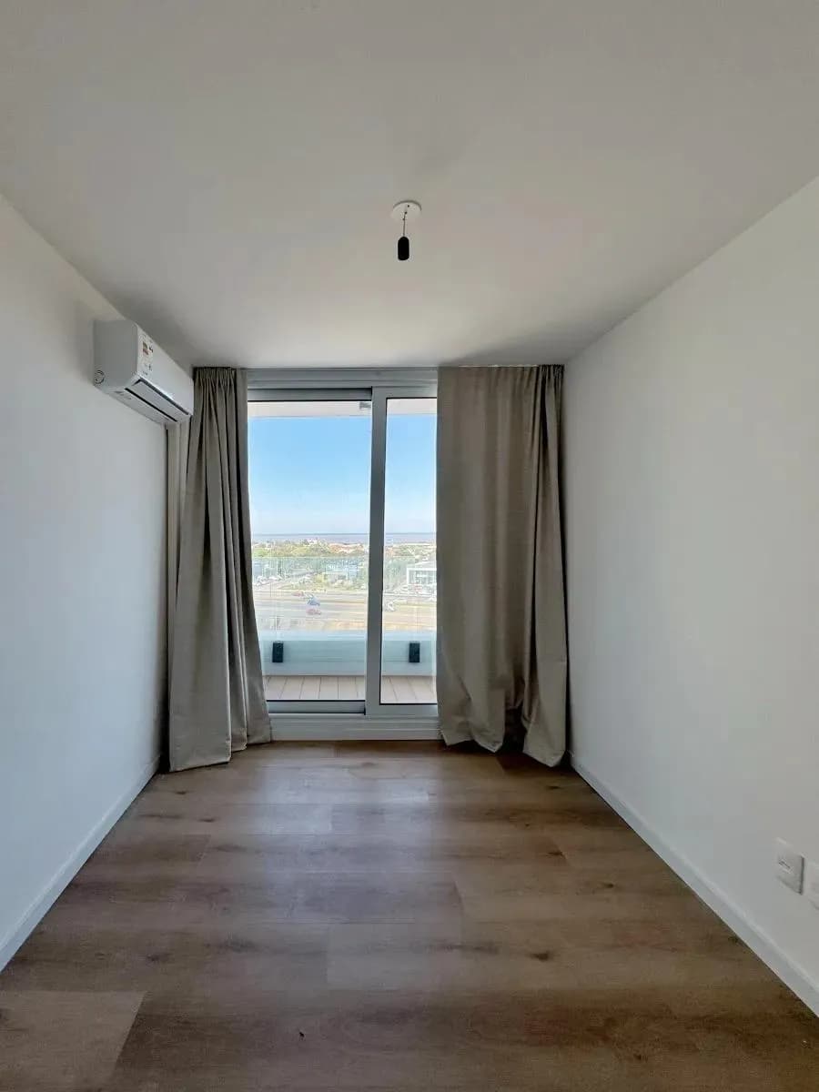 Apartamento En Alquiler 1dormitorio A Estrenar Ventura. Con Cochera Incluida. Carrasco Tower. — foto 1