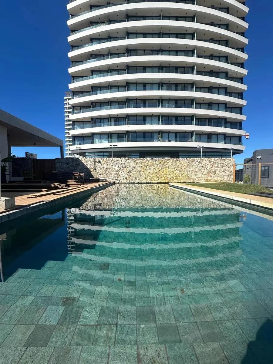 Apartamento En Alquiler 1dormitorio A Estrenar Ventura. Con Cochera Incluida. Carrasco Tower.