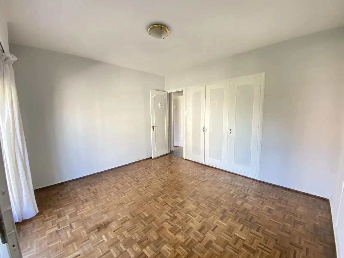 Alquiler De Apartamento 2 Dormitorios, 2 Baños, Cocina Definida, Piso Alto. Punta Carretas — foto 2