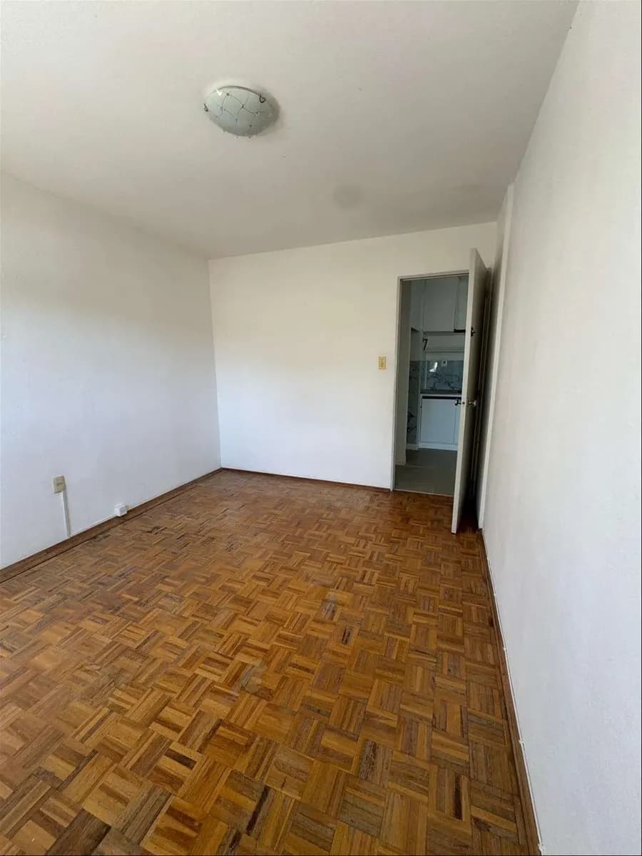 Alquiler Apartamento 1 Dormitorio, Terraza Al Frente En Buceo , Como Nuevo ! — foto 3