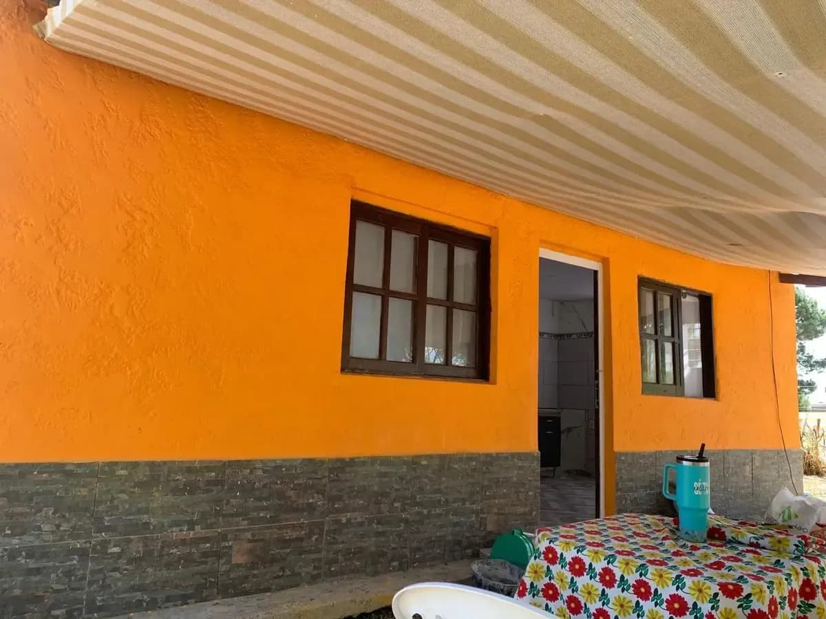 Alquiler Casa 2 Dormitorios Con Gran Jardín En Pinamar — foto 1