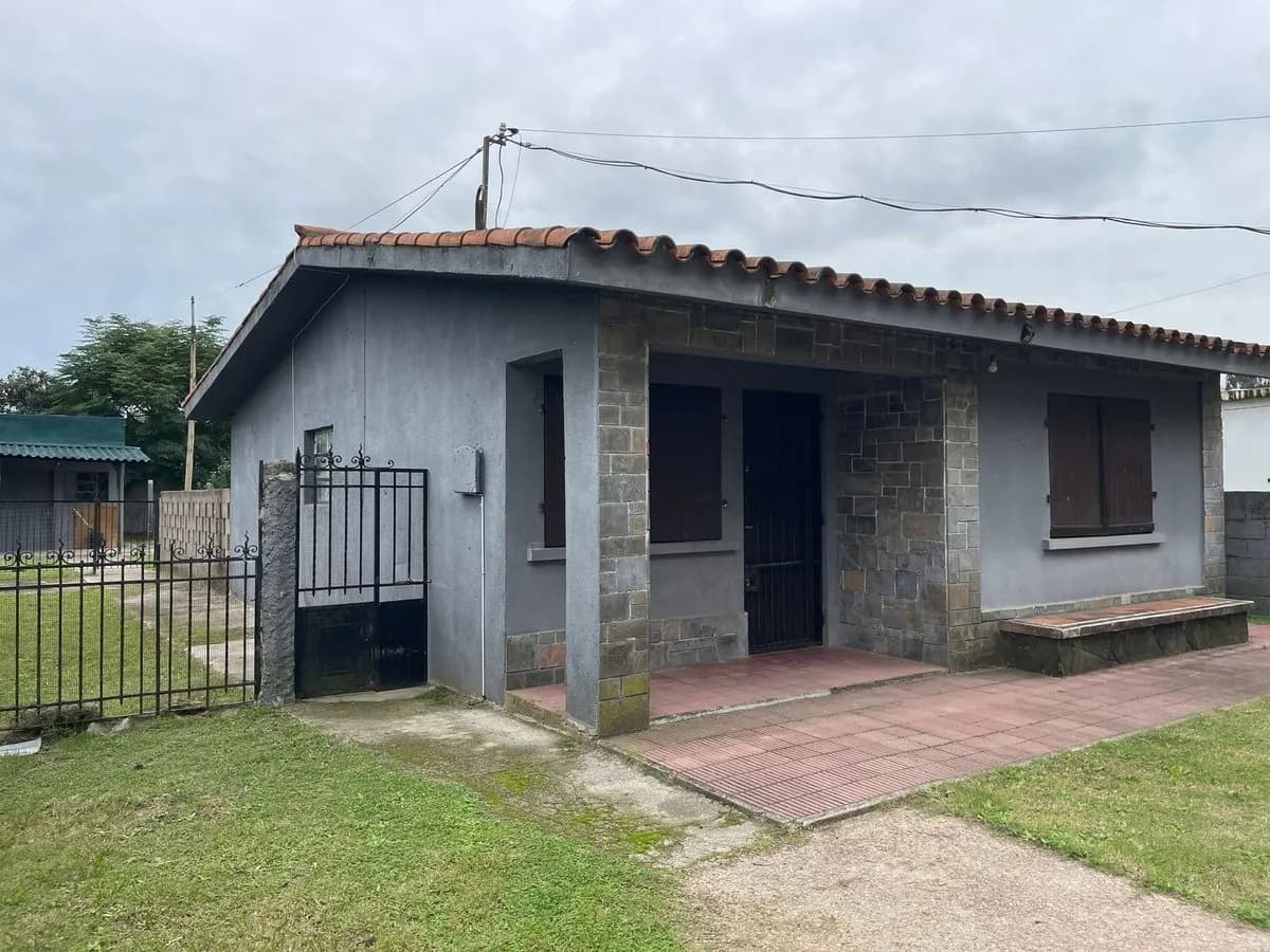 Venta Dos Casas Con Gran Terreno En Las Piedras — foto 1