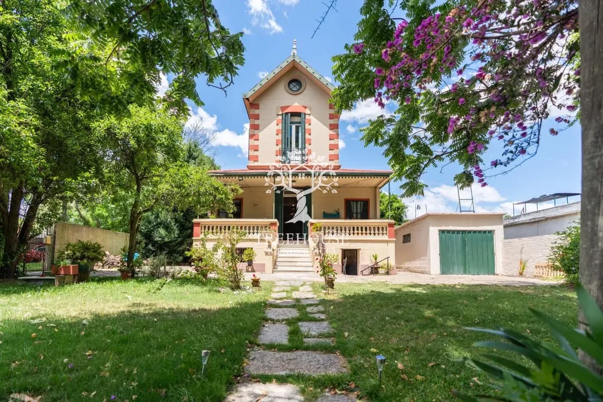 Venta Casa De 3 Dormitorios + Apartamento En El Prado