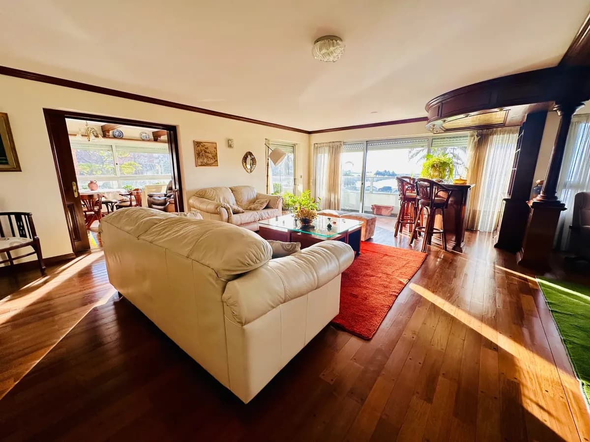 Alquiler Apartamento 3 Dormitorios Servicio 2 Garajes Puerto Buceo — foto 3