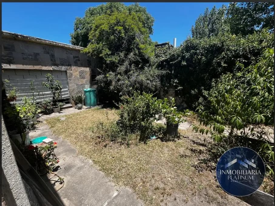 Venta Casa 2 Dormitorios C/ Cochera En Salinas — foto 2
