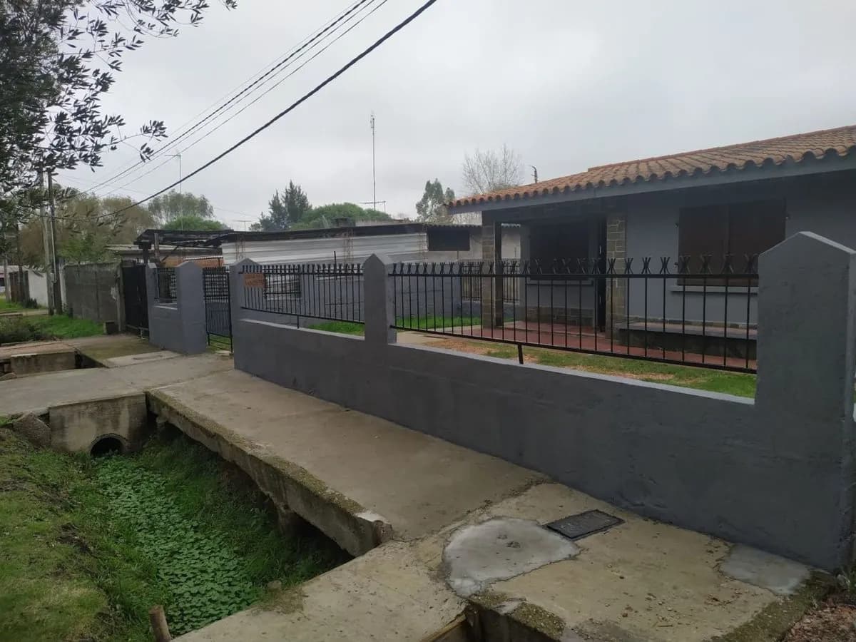 Venta Dos Casas Con Gran Terreno En Las Piedras — foto 2
