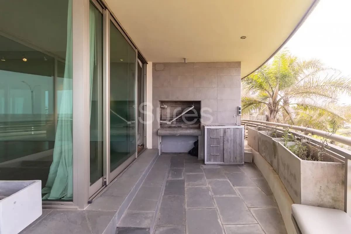 Apartamento En Alquiler Sobre La Rambla De Carrasco — foto 2