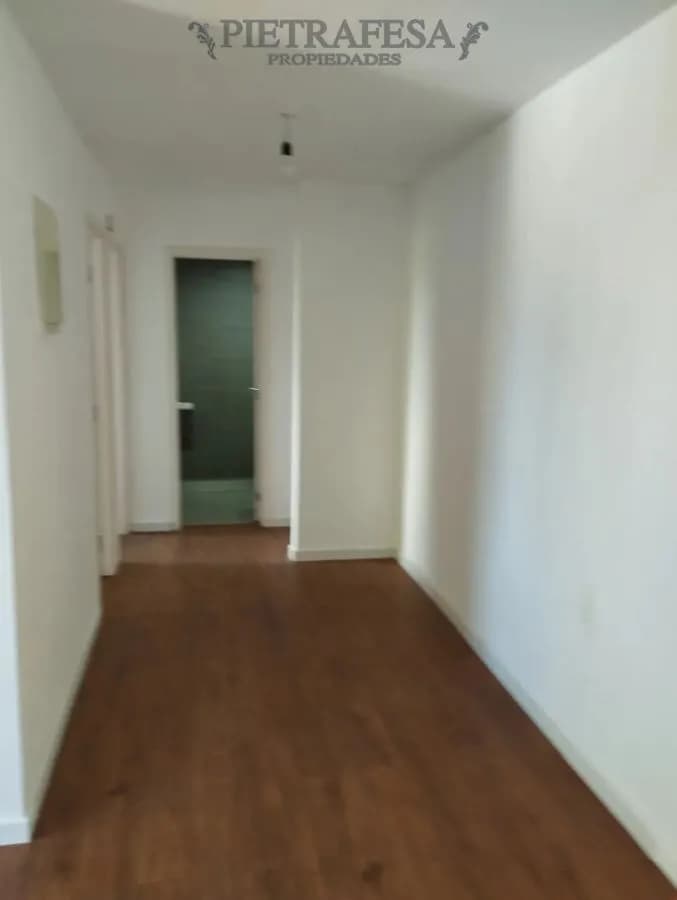 Apartamento En Alquiler, 2 Dormitorios, 1 Baño, Balcón. Brazo Oriental. — foto 2