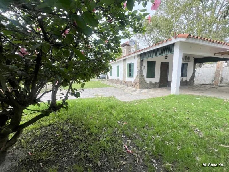 Venta Hermosa Casa Chalet San Luis A Dos Cuadras De Playa 3 Dormitorios Cocheras Parrillero Patio Jardin — foto 1
