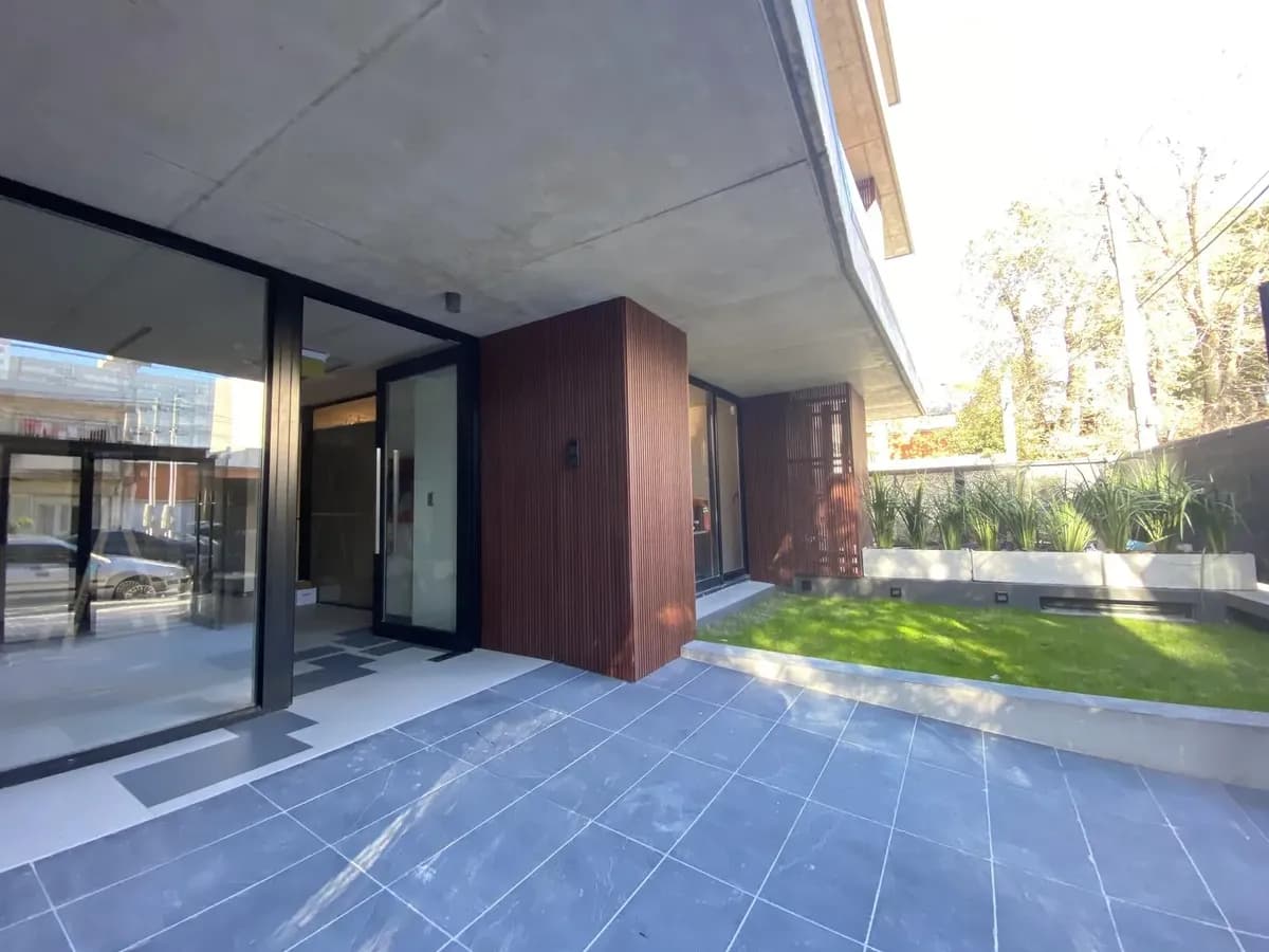 Alquiler De Apartamento Al Frente. 1 Dormitorio Más Escritorio! Pocitos Nuevo. — foto 1