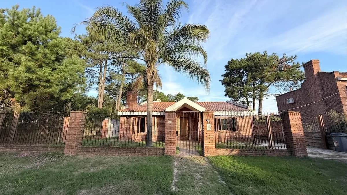 Alquiler Casa 3 Dormitorios 3 Baños Barbacoa Cochera Barrio Jardín El Pinar