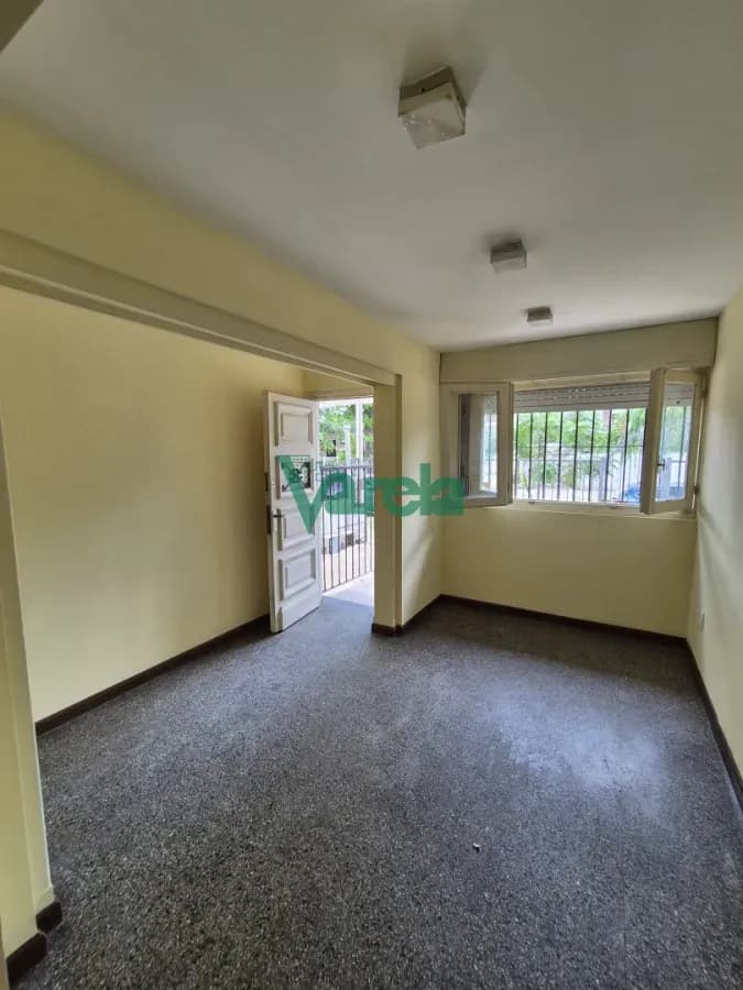 Casa En Alquiler De 2 Dormtorios Opcion De Un Tercero, Prado