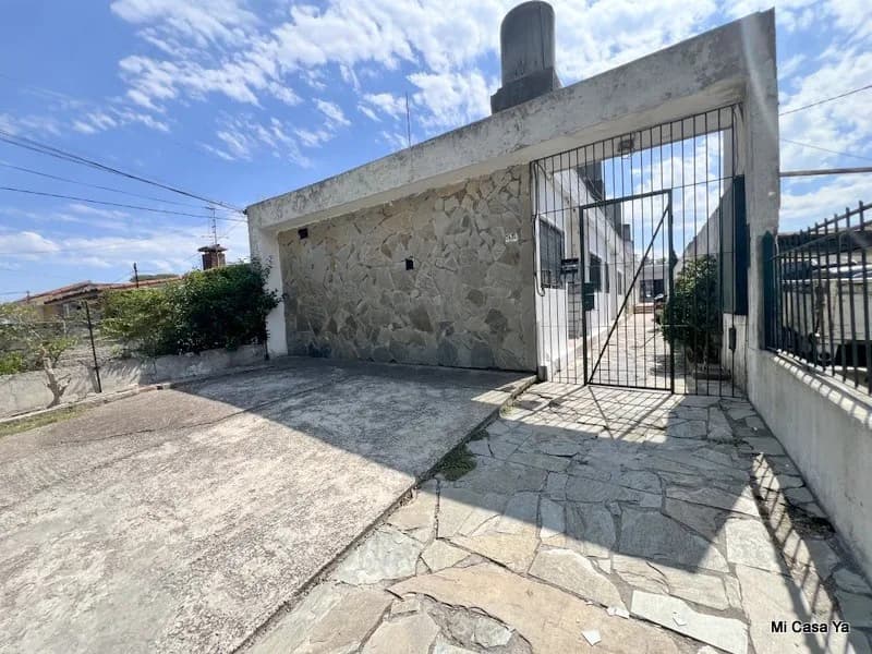 Alquiler Apartamento Formato Casa Piedras Blancas 1 Dormitorio Planta Baja Sin Gastos Comunes Muy Lindo — foto 4