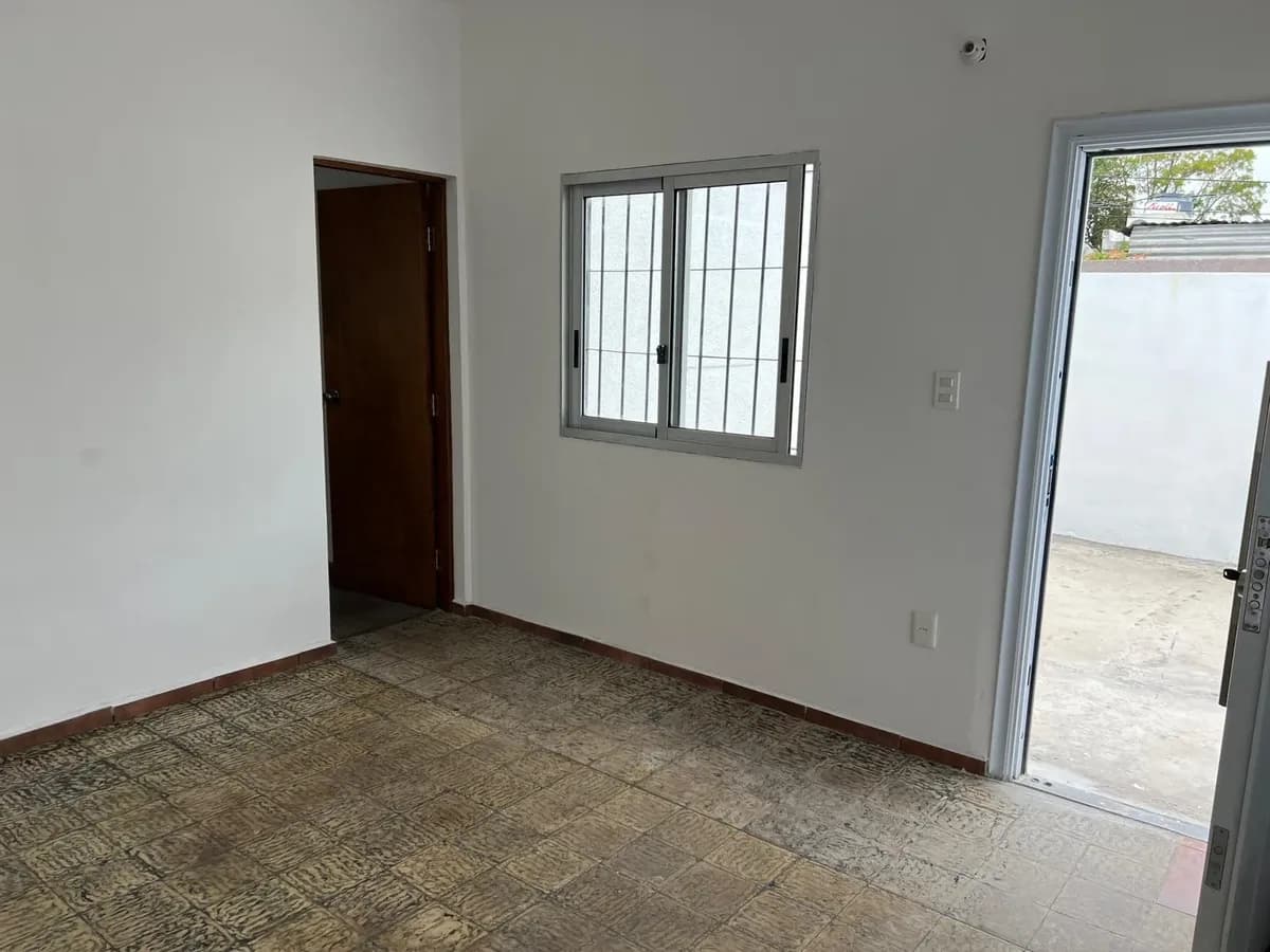 Alquiler Casa Con Amplio Patio — foto 1