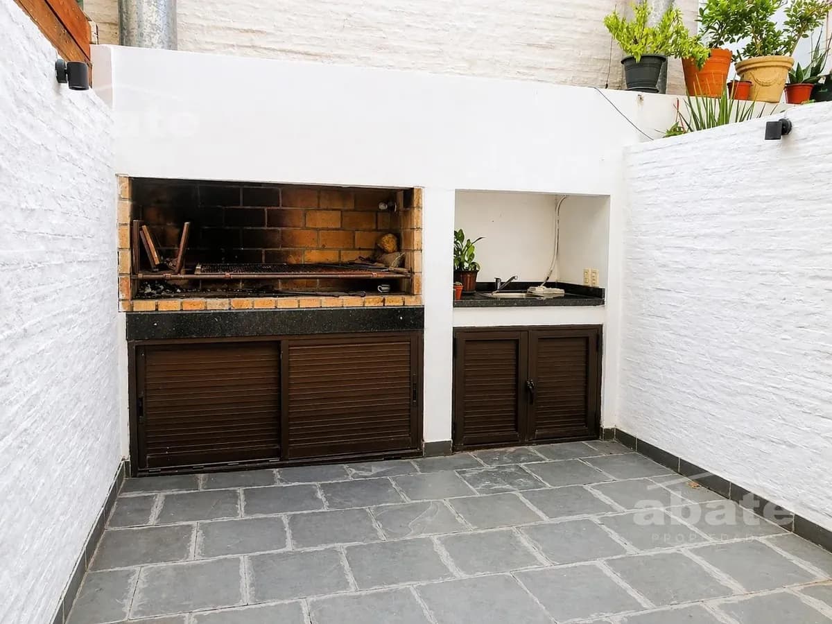 Venta Casa Moderna En Pocitos 2 Dormitorios Y Gge — foto 1
