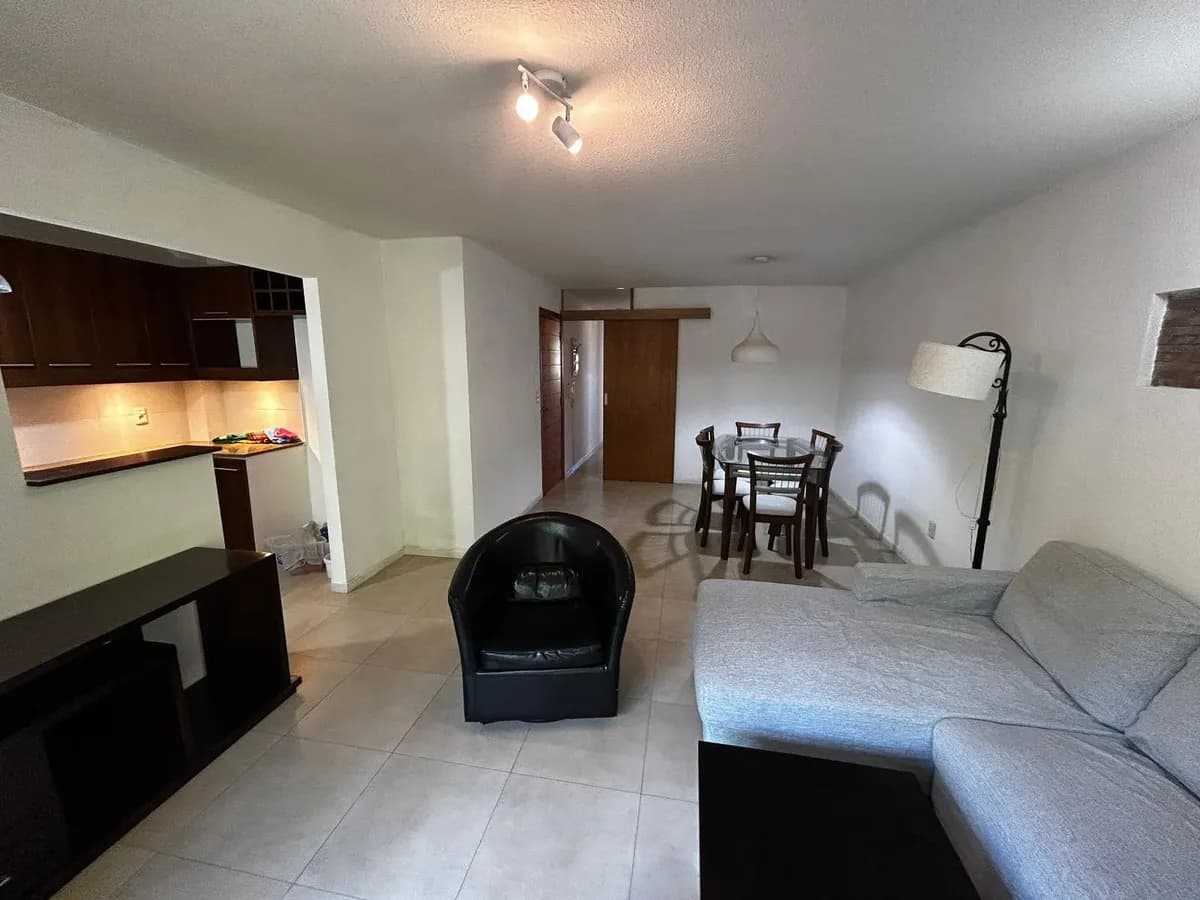 Alquiler Apartamento De 2 Dormitorios, 2 Baños, Cochera En Parque Rodó — foto 2