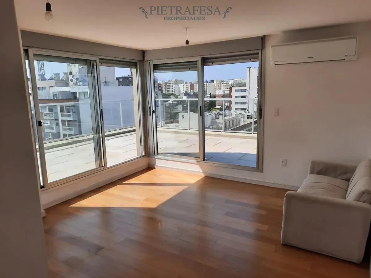 Apartamento En Alquiler, Monoambiente, 1 Baño, Terraza. Pocitos.
