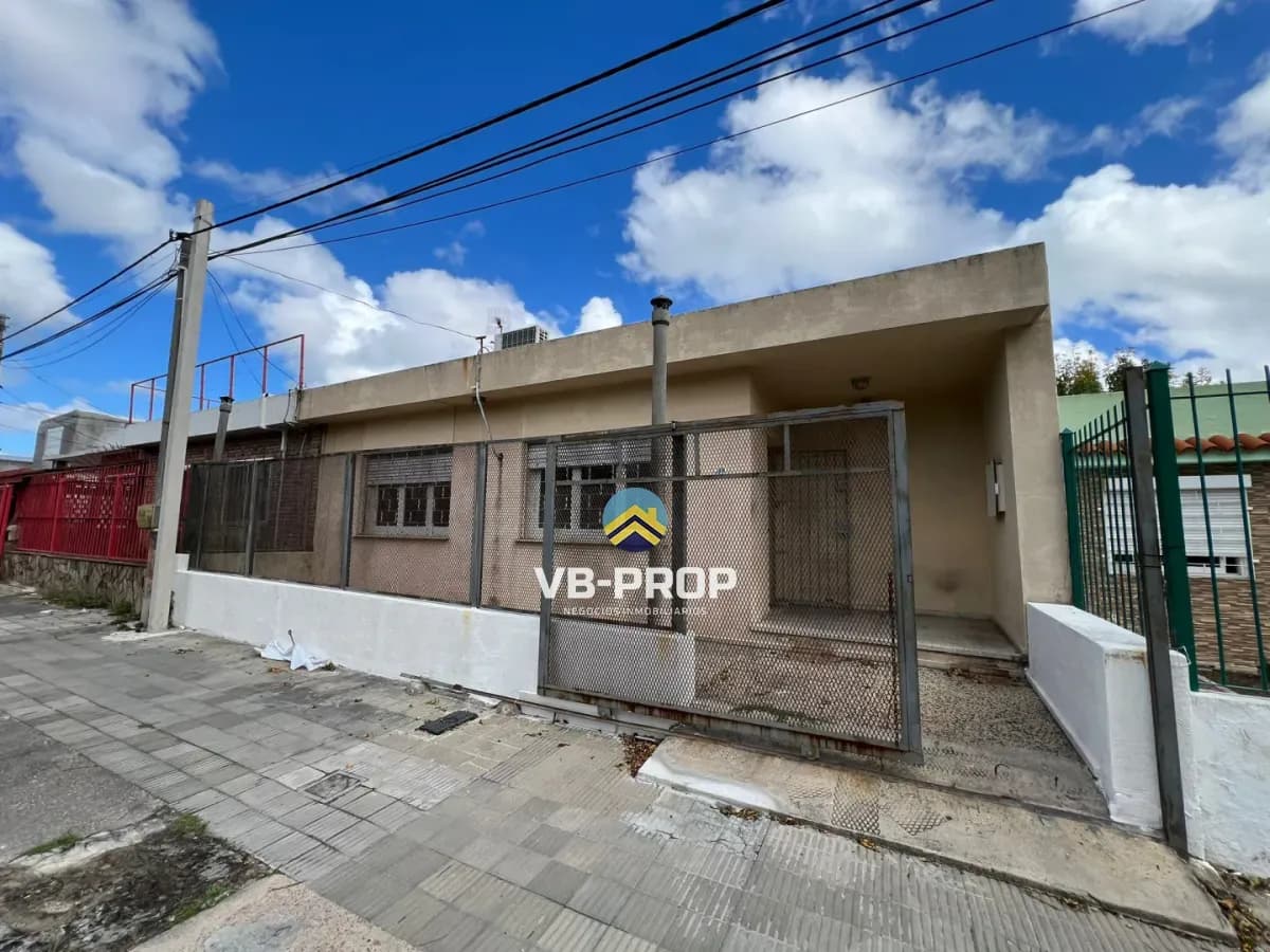 Alquiler Casa 2 Dormitorios Mercado Modelo