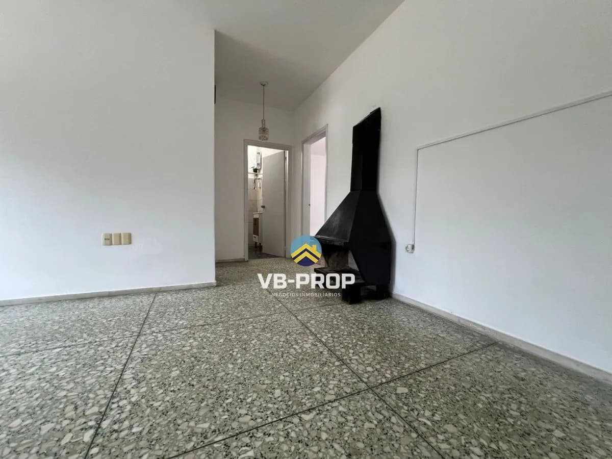Alquiler Casa 2 Dormitorios Mercado Modelo — foto 2