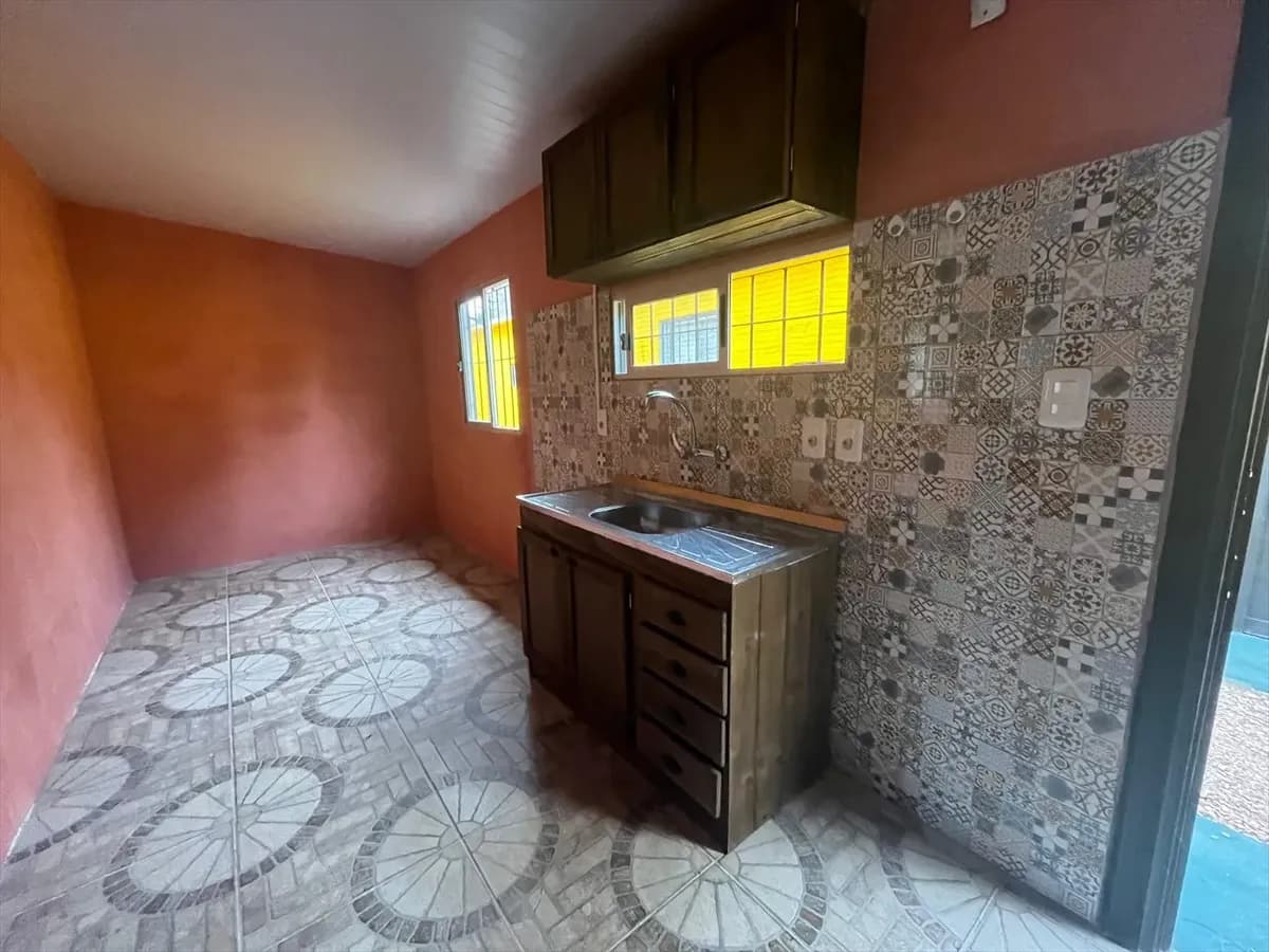Complejo De 8 Casas En Zona Residencial Al Sur. — foto 4