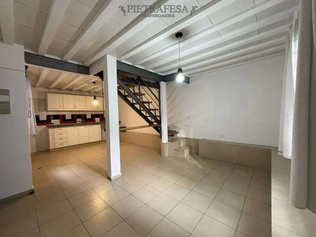 Apartamento En Alquiler, 2 Dormitorios, 1 Baño, Terraza Con Parrillero. Sin Gastos Comunes. Parque Rodó. — foto 3