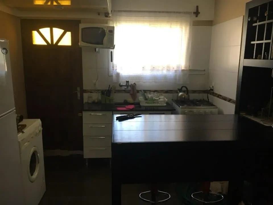 Alquiler Casa 2 Dormitorios Villa Argentina Con Cochera Y Piscina — foto 2