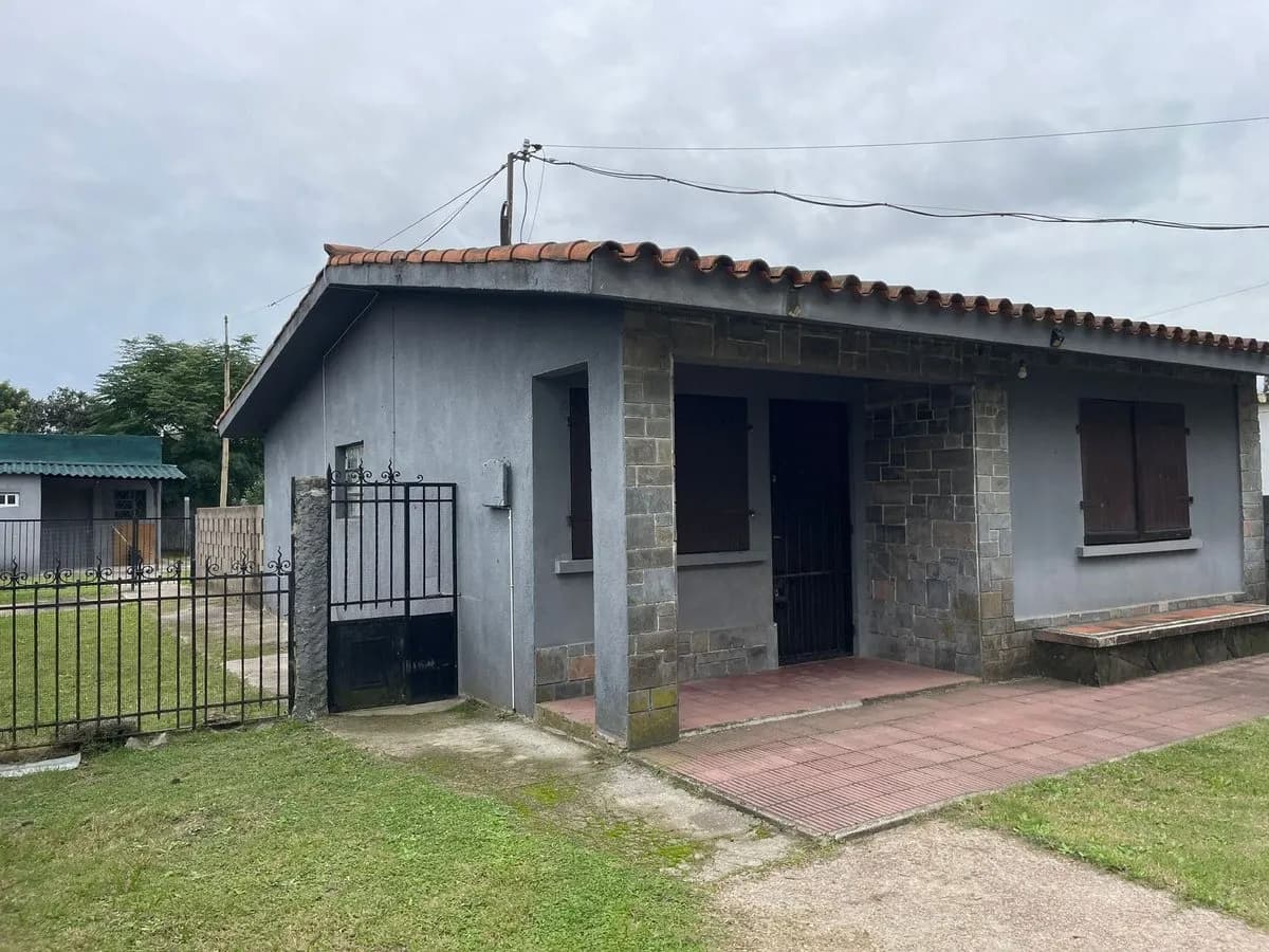 Venta Dos Casas Con Gran Terreno En Las Piedras