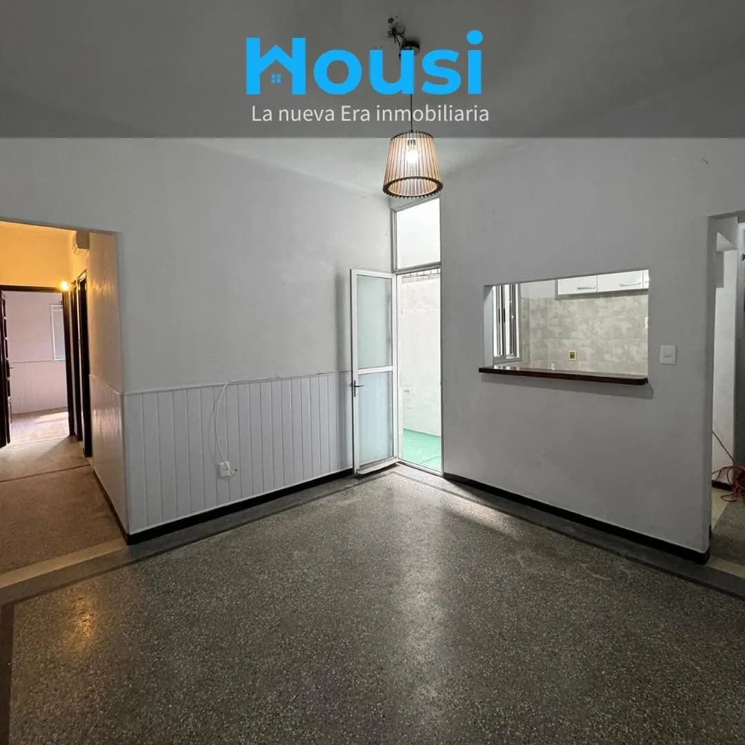 Alquiler Apartamento 2 Dormitorios Y Patio En Excelente Zona De Cordón