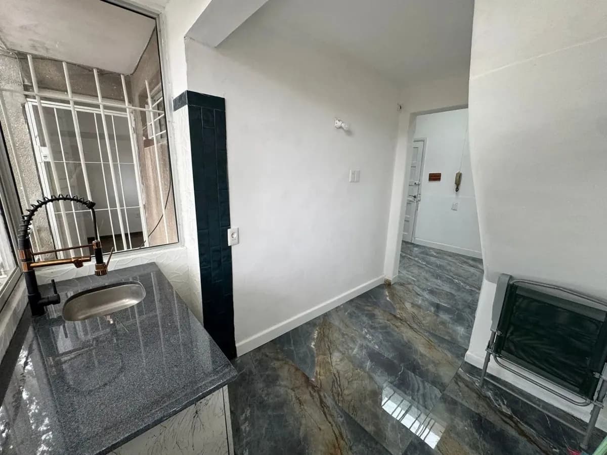Alquiler De Apartamento 4 Dormitorios, Con Azotea Transitable , Parrillero Y Pérgola En Jacinto Vera, Montevideo. — foto 1