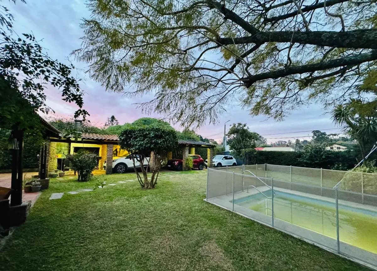 Casa En Venta De 4 Dormitorios En Solymar