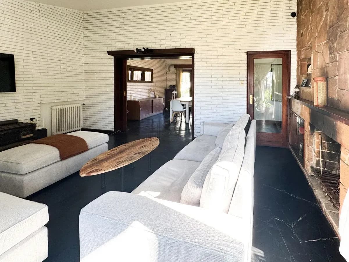 Venta De Casa En Carrasco Sur Con Piscina Y Cuatro Garajes — foto 2